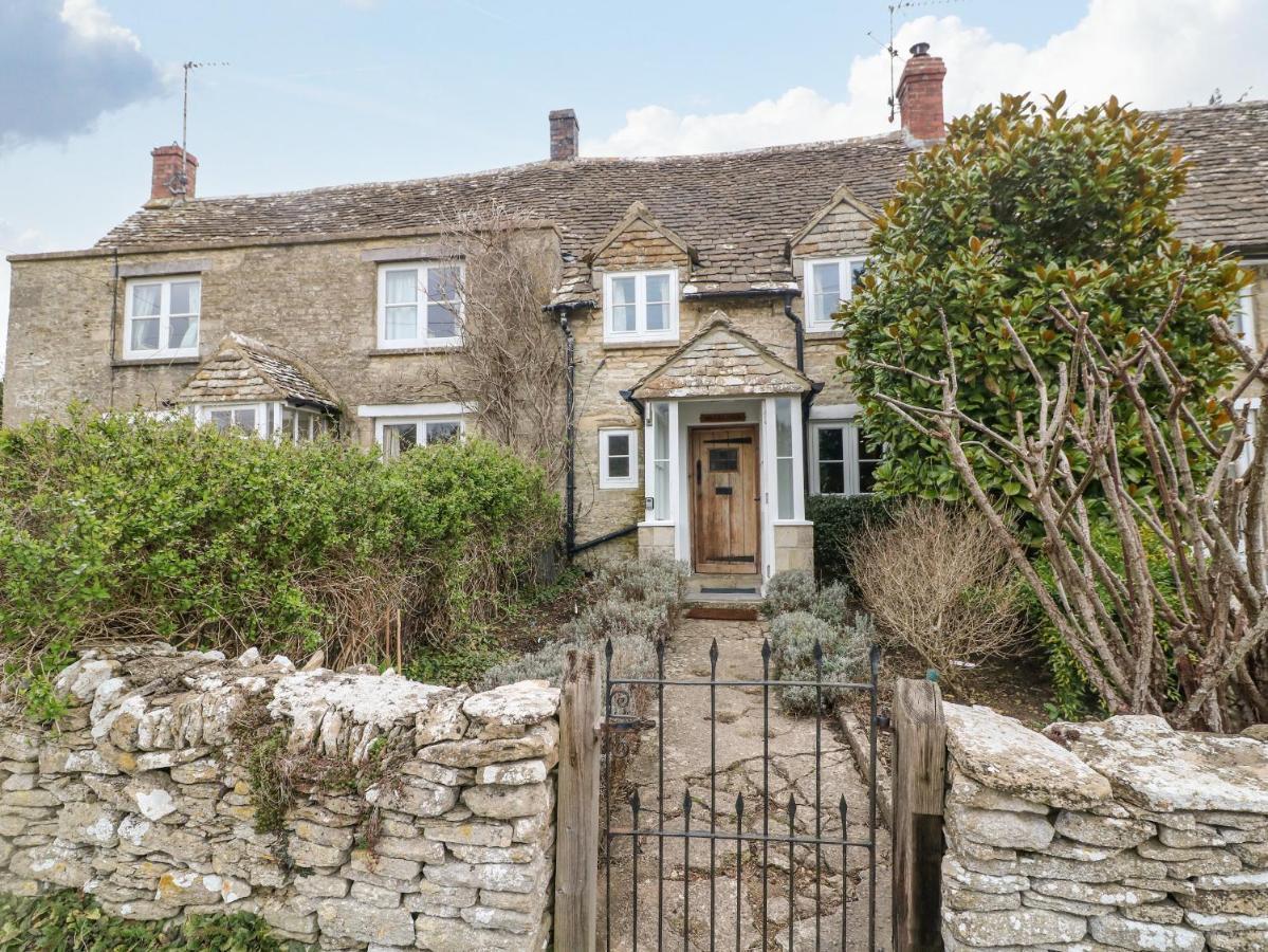 Brooklands Villa Chedworth Exterior photo